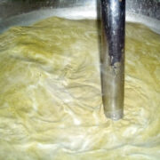 Green-Curry-Sauce erhitzen